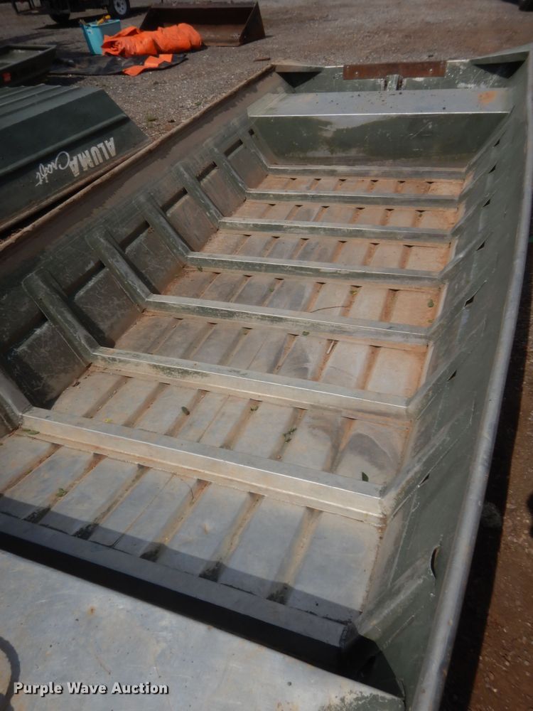 image for item IT9643 1998 Alumaweld  boat