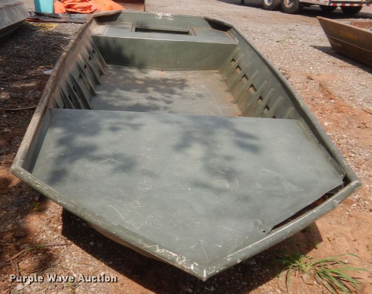 image for item IT9644 2015 Alumacraft  boat