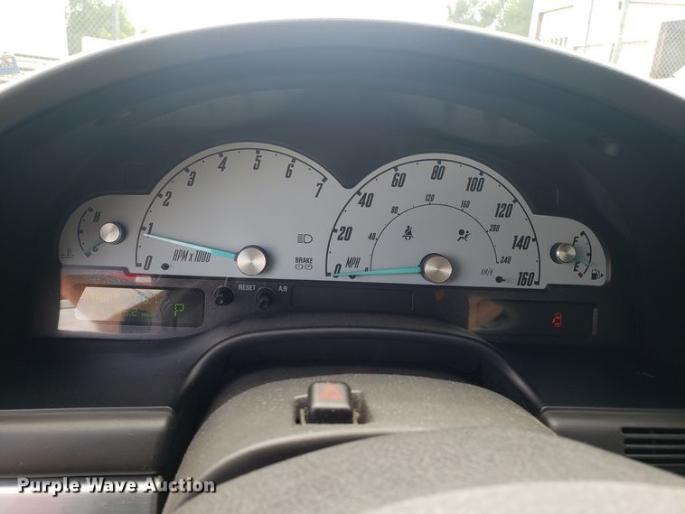 image for item IU9470 2002 Ford Thunderbird  convertible