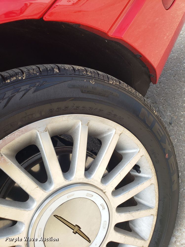 image for item IU9470 2002 Ford Thunderbird  convertible