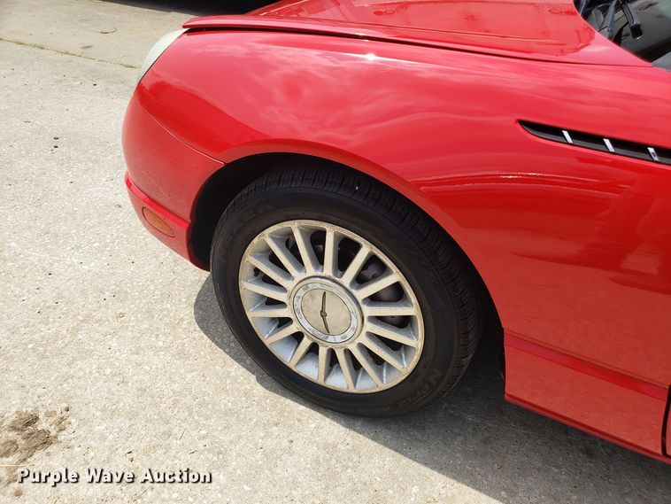 image for item IU9470 2002 Ford Thunderbird  convertible