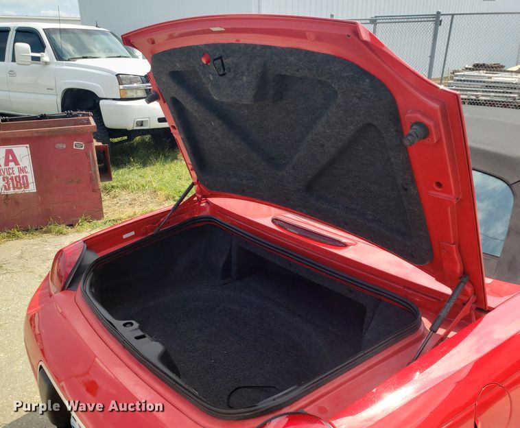 image for item IU9470 2002 Ford Thunderbird  convertible