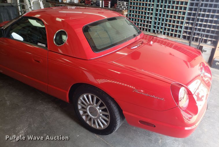 image for item IU9470 2002 Ford Thunderbird  convertible