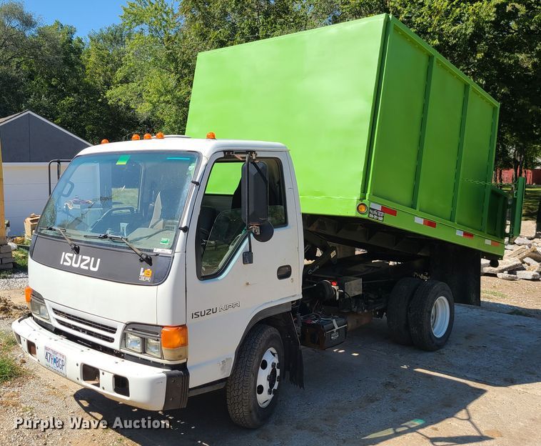 image for item IU9491 2005 Isuzu NPR  dump truck