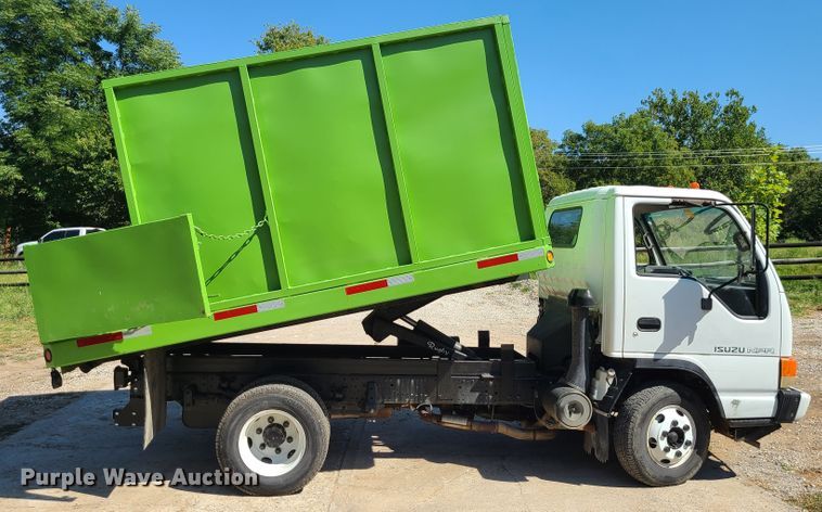image for item IU9491 2005 Isuzu NPR  dump truck