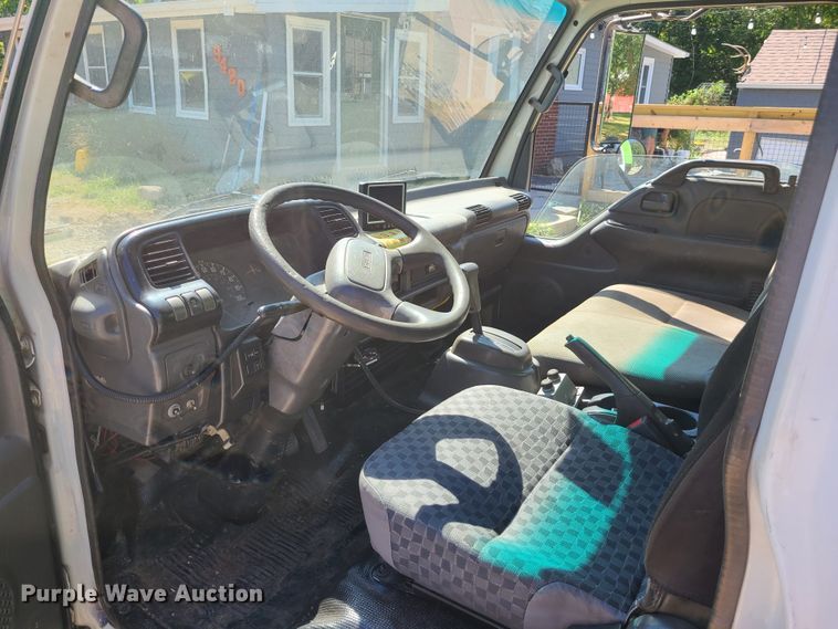 image for item IU9491 2005 Isuzu NPR  dump truck