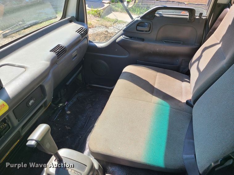 image for item IU9491 2005 Isuzu NPR  dump truck