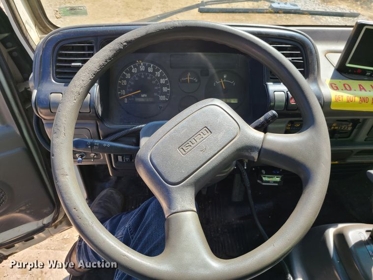 image for item IU9491 2005 Isuzu NPR  dump truck