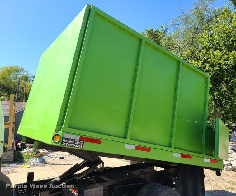 image for item IU9491 2005 Isuzu NPR  dump truck