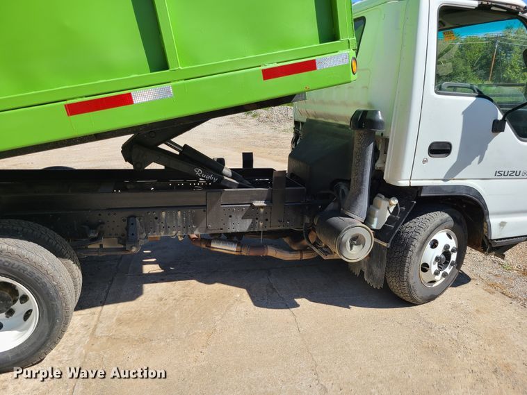 image for item IU9491 2005 Isuzu NPR  dump truck