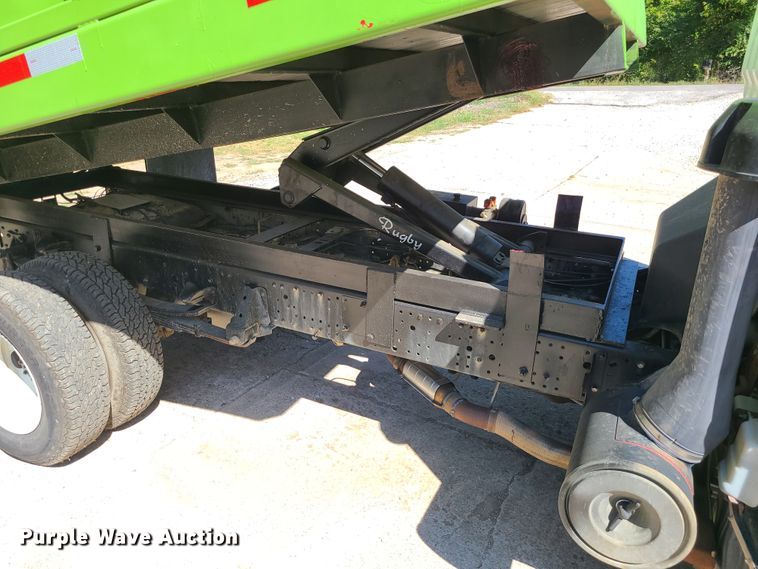 image for item IU9491 2005 Isuzu NPR  dump truck