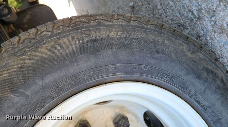 image for item IU9491 2005 Isuzu NPR  dump truck