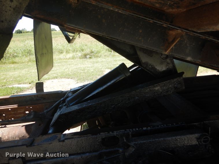 image for item JG9150 2002 Ford F550 Super Duty XL  dump truck