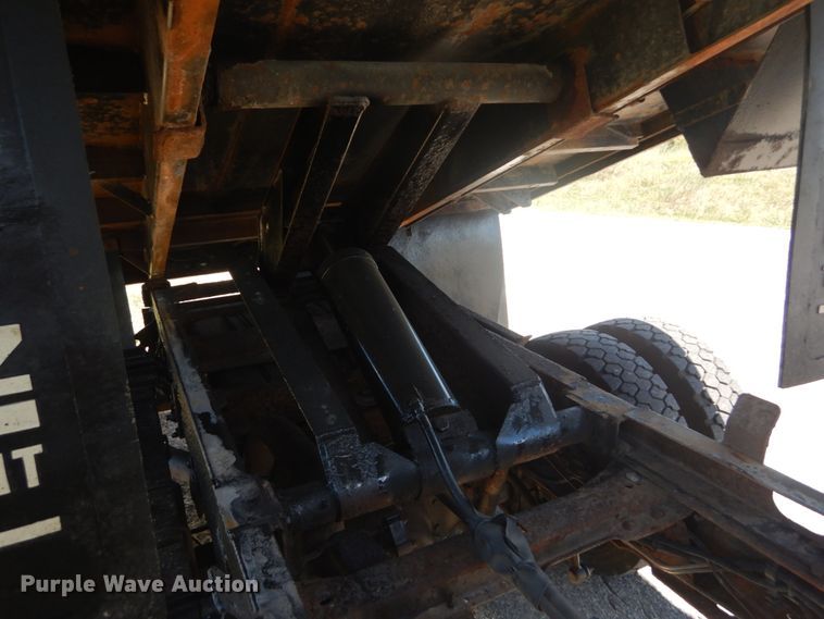 image for item JG9150 2002 Ford F550 Super Duty XL  dump truck