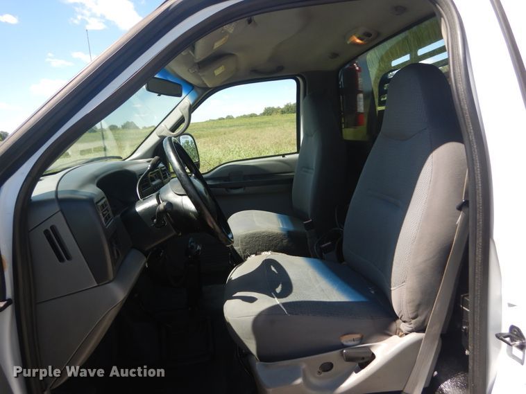 image for item JG9150 2002 Ford F550 Super Duty XL  dump truck