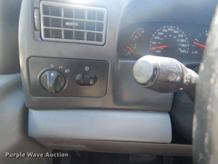 image for item JG9150 2002 Ford F550 Super Duty XL  dump truck