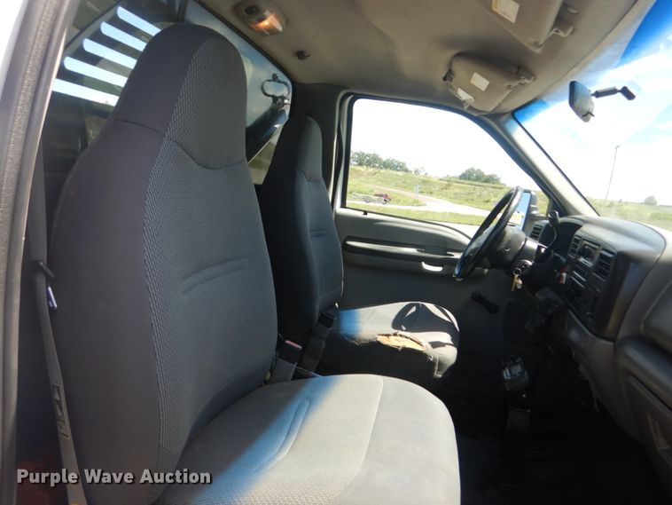 image for item JG9150 2002 Ford F550 Super Duty XL  dump truck