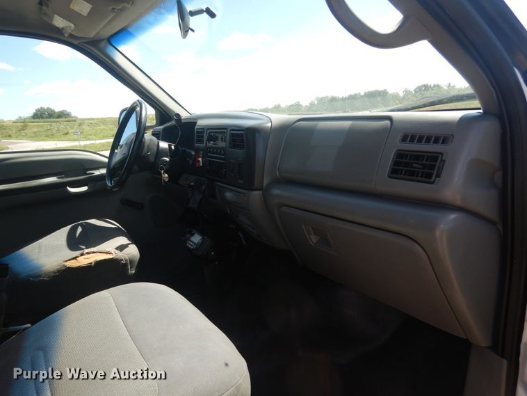 image for item JG9150 2002 Ford F550 Super Duty XL  dump truck