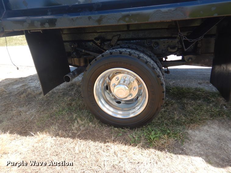 image for item JG9150 2002 Ford F550 Super Duty XL  dump truck