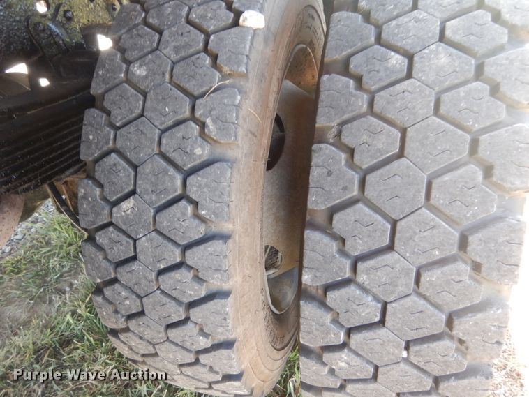 image for item JG9150 2002 Ford F550 Super Duty XL  dump truck