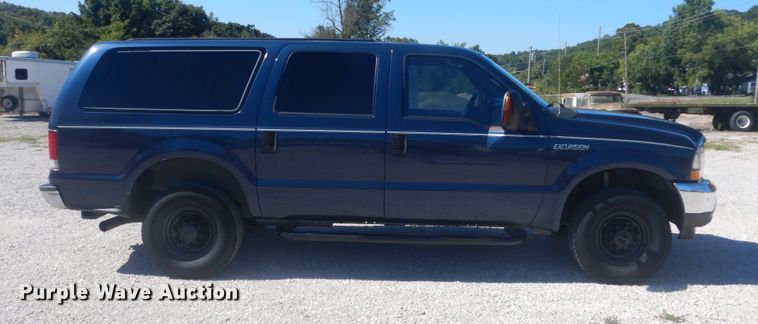 image for item JG9166 2004 Ford Excursion  SUV