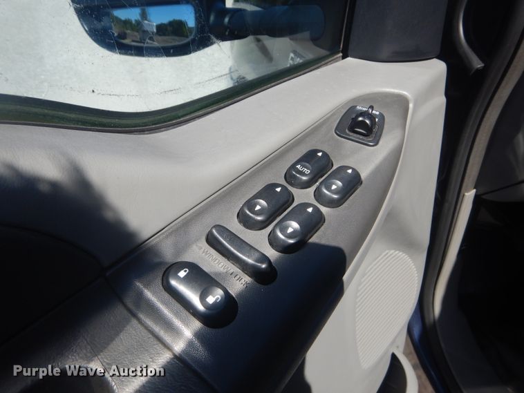 image for item JG9166 2004 Ford Excursion  SUV