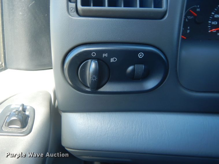 image for item JG9166 2004 Ford Excursion  SUV