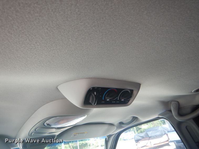 image for item JG9166 2004 Ford Excursion  SUV