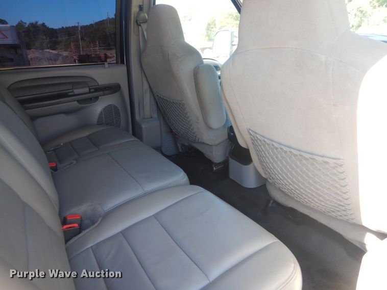 image for item JG9166 2004 Ford Excursion  SUV