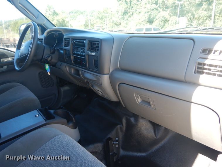 image for item JG9166 2004 Ford Excursion  SUV