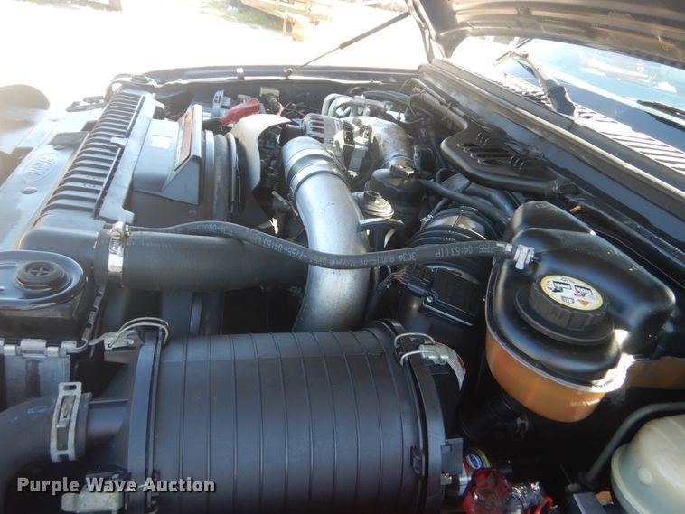 image for item JG9166 2004 Ford Excursion  SUV