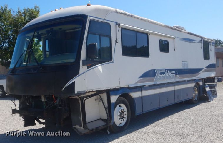 image for item JG9167 1996 Fleetwood American Tradition  RV