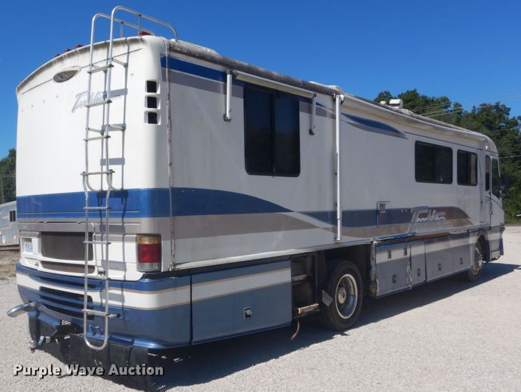 image for item JG9167 1996 Fleetwood American Tradition  RV