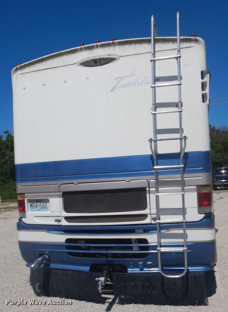 image for item JG9167 1996 Fleetwood American Tradition  RV