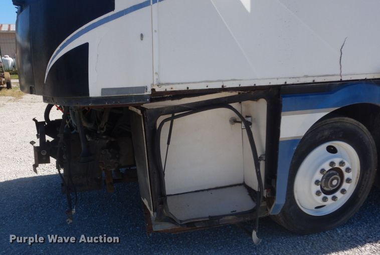 image for item JG9167 1996 Fleetwood American Tradition  RV