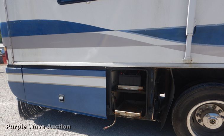 image for item JG9167 1996 Fleetwood American Tradition  RV