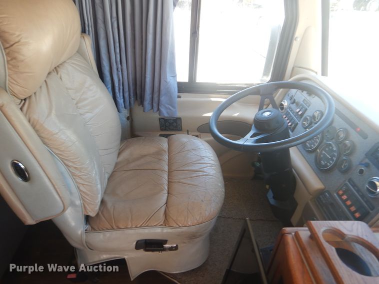 image for item JG9167 1996 Fleetwood American Tradition  RV