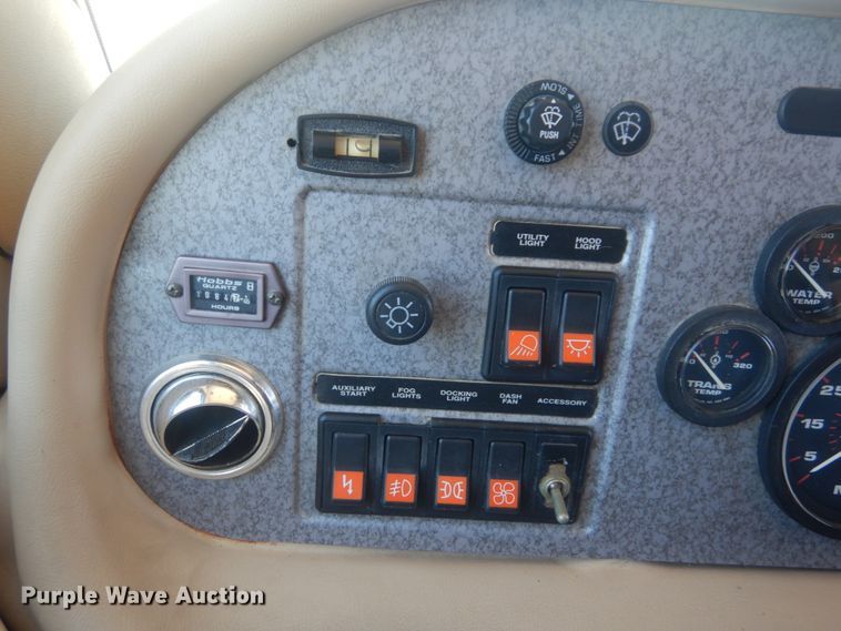 image for item JG9167 1996 Fleetwood American Tradition  RV