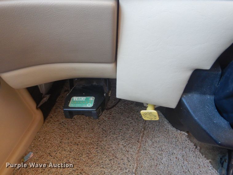 image for item JG9167 1996 Fleetwood American Tradition  RV