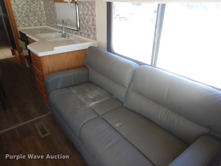 image for item JG9167 1996 Fleetwood American Tradition  RV