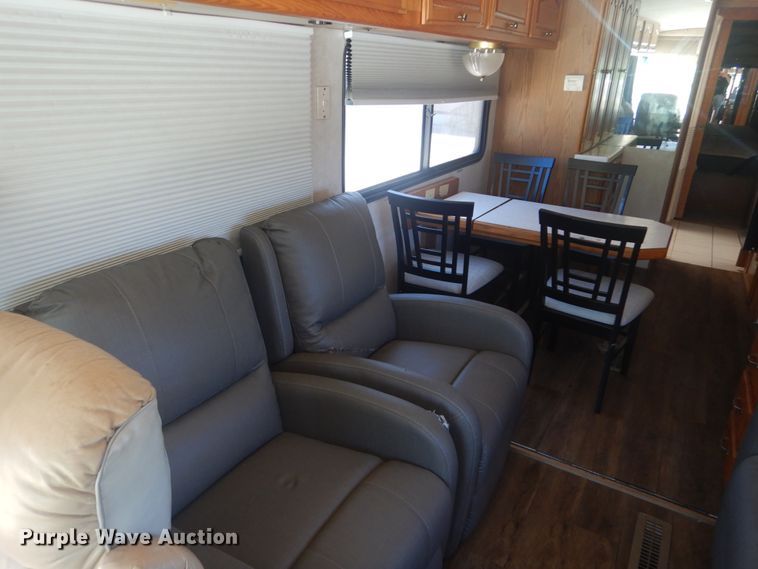 image for item JG9167 1996 Fleetwood American Tradition  RV