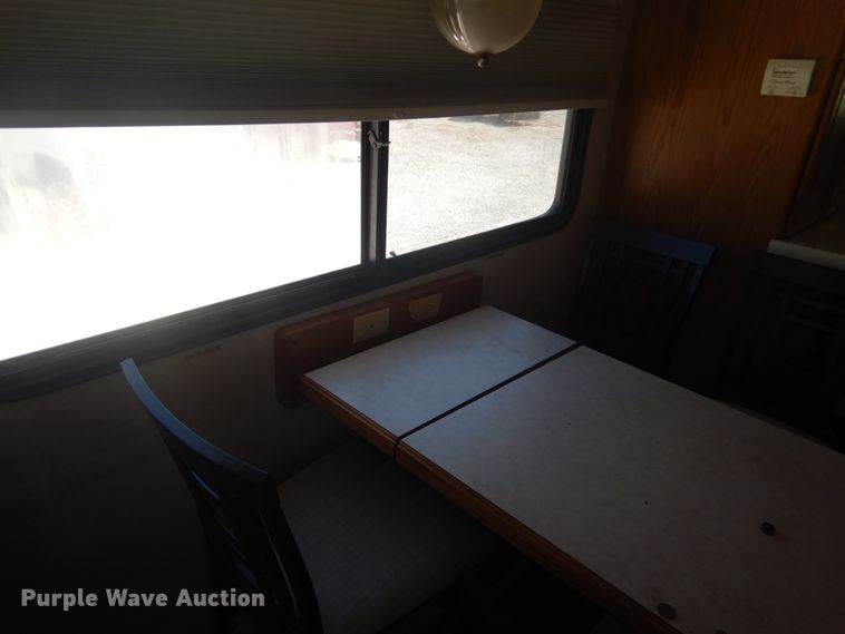 image for item JG9167 1996 Fleetwood American Tradition  RV