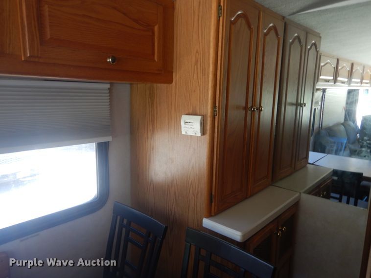 image for item JG9167 1996 Fleetwood American Tradition  RV