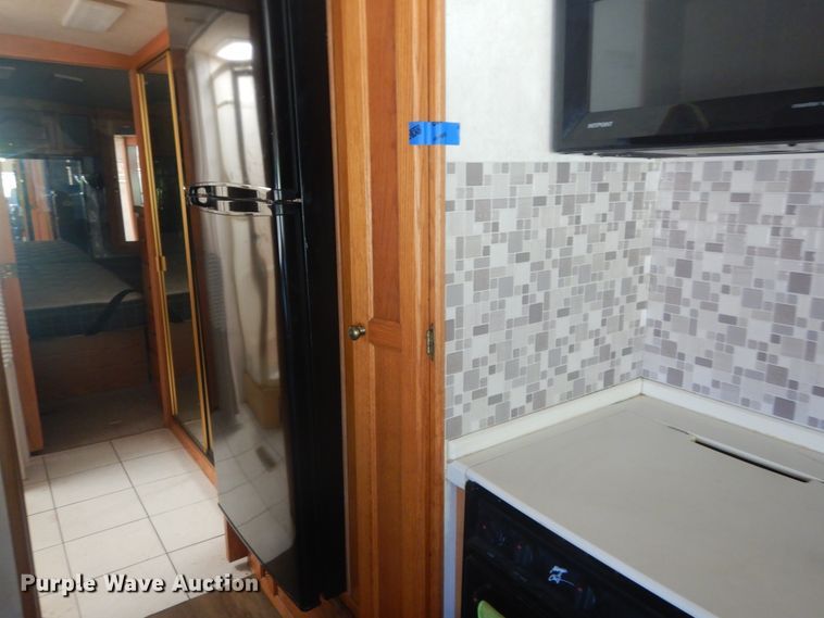 image for item JG9167 1996 Fleetwood American Tradition  RV