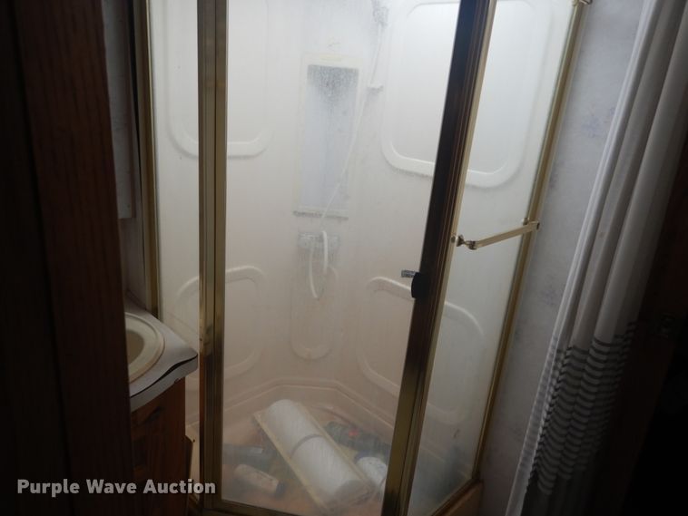 image for item JG9167 1996 Fleetwood American Tradition  RV