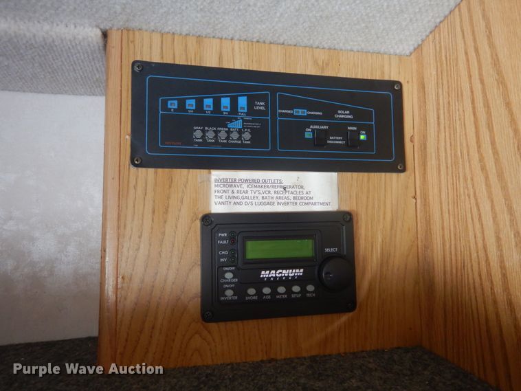 image for item JG9167 1996 Fleetwood American Tradition  RV