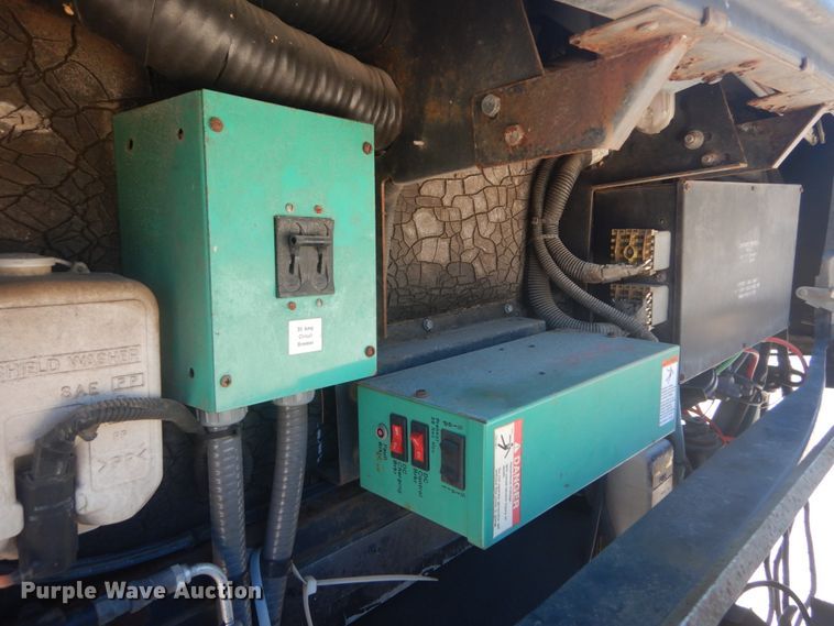 image for item JG9167 1996 Fleetwood American Tradition  RV