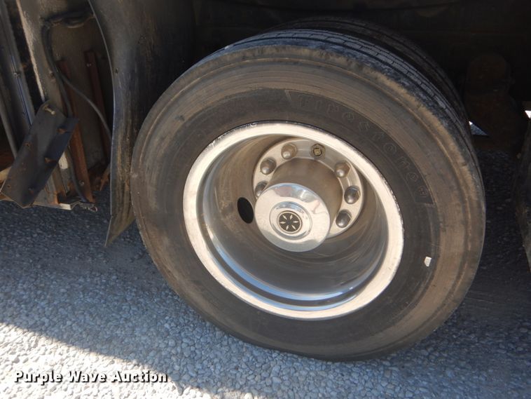 image for item JG9167 1996 Fleetwood American Tradition  RV