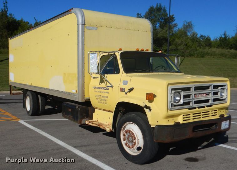 image for item JG9169 1987 GMC 7000  box truck