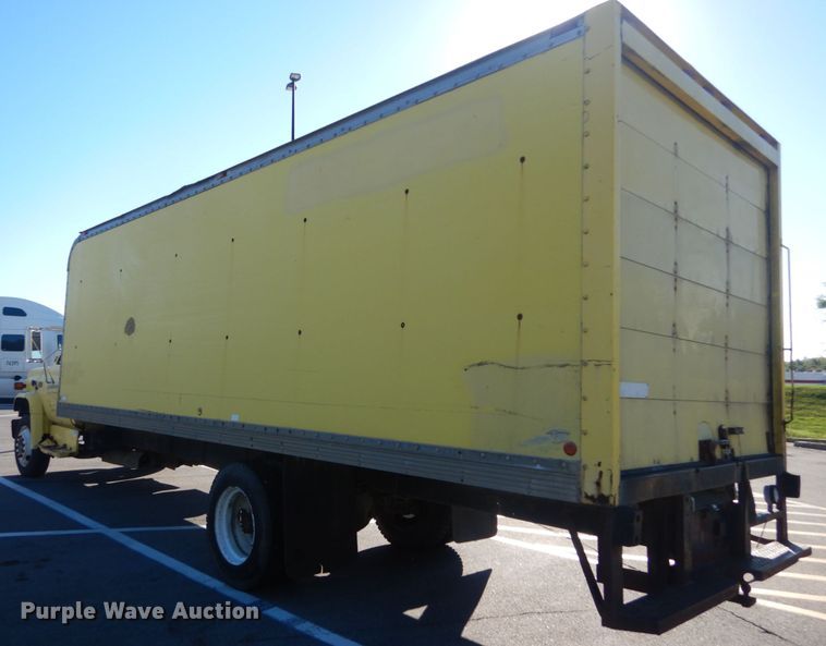 image for item JG9169 1987 GMC 7000  box truck